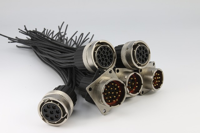 Moderne Steckverbindersysteme in der Automobilbranche: Ein Blick auf fortschrittliche Verbindungstechnologien Moderne Steckverbindersysteme in der Automobilbranche